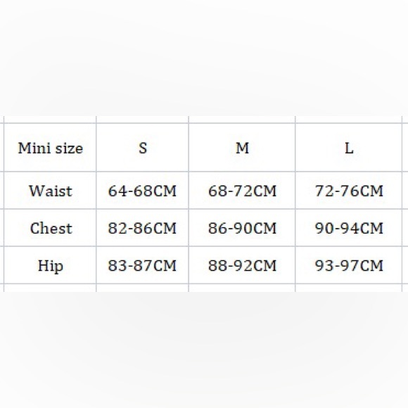 The remake of the Classic Chanel tweed Suit but make it a mini - Picture 7 of 7